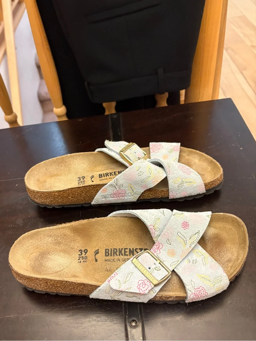 Birkenstock Floral Cross-Strap Sandals 39